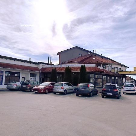 Motel Gas-Petrol Samac Bosanski Samac Buitenkant foto